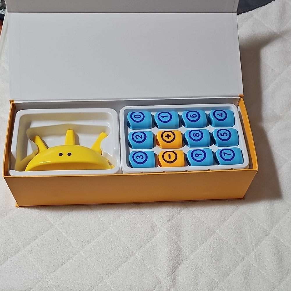 Shi by JOURNEYS Plugo Count Interactive Math Kit - Yellow - Picture 2 of 5